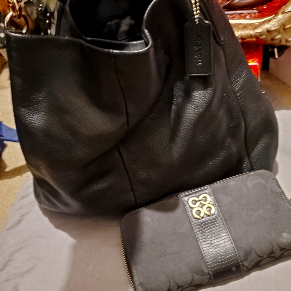Coach purse and wallet